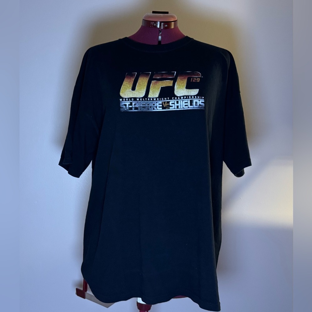 UFC 129 Shirt Men Large L Black St. Pierre vs Shields World Welterweight Champs